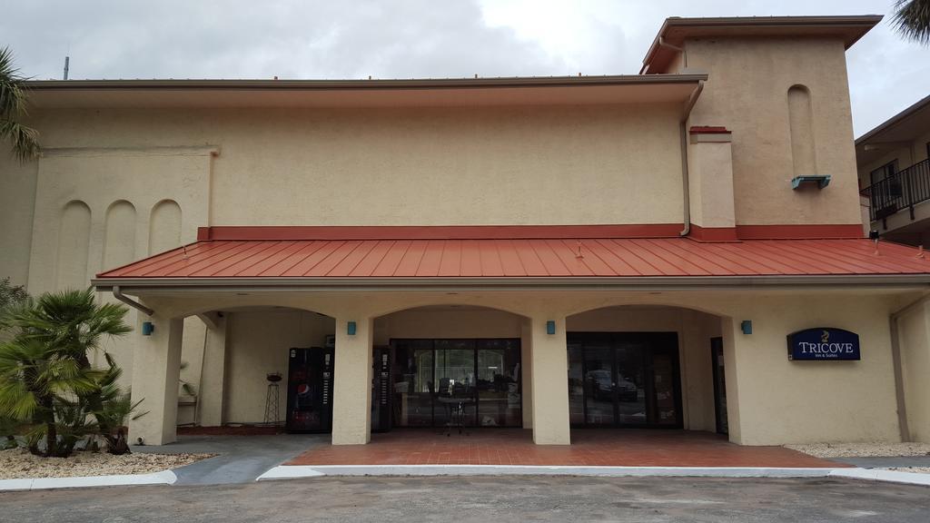 Tricove Inn & Suites Jacksonville Exterior photo